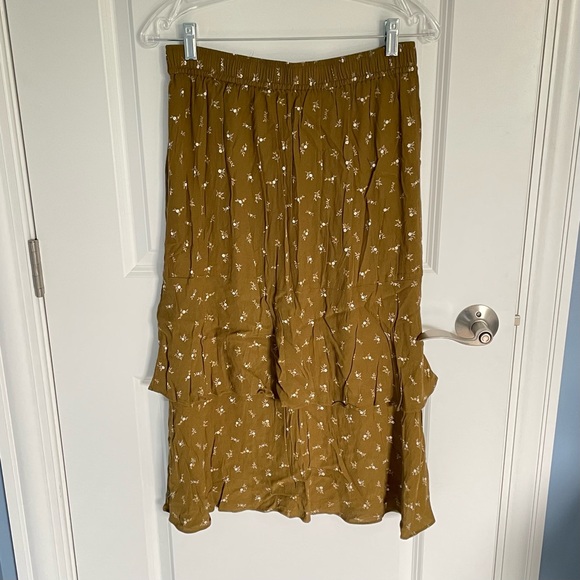 Madewell Ruffle Tiered Midi Skirt in Daisy - Picture 7 of 12